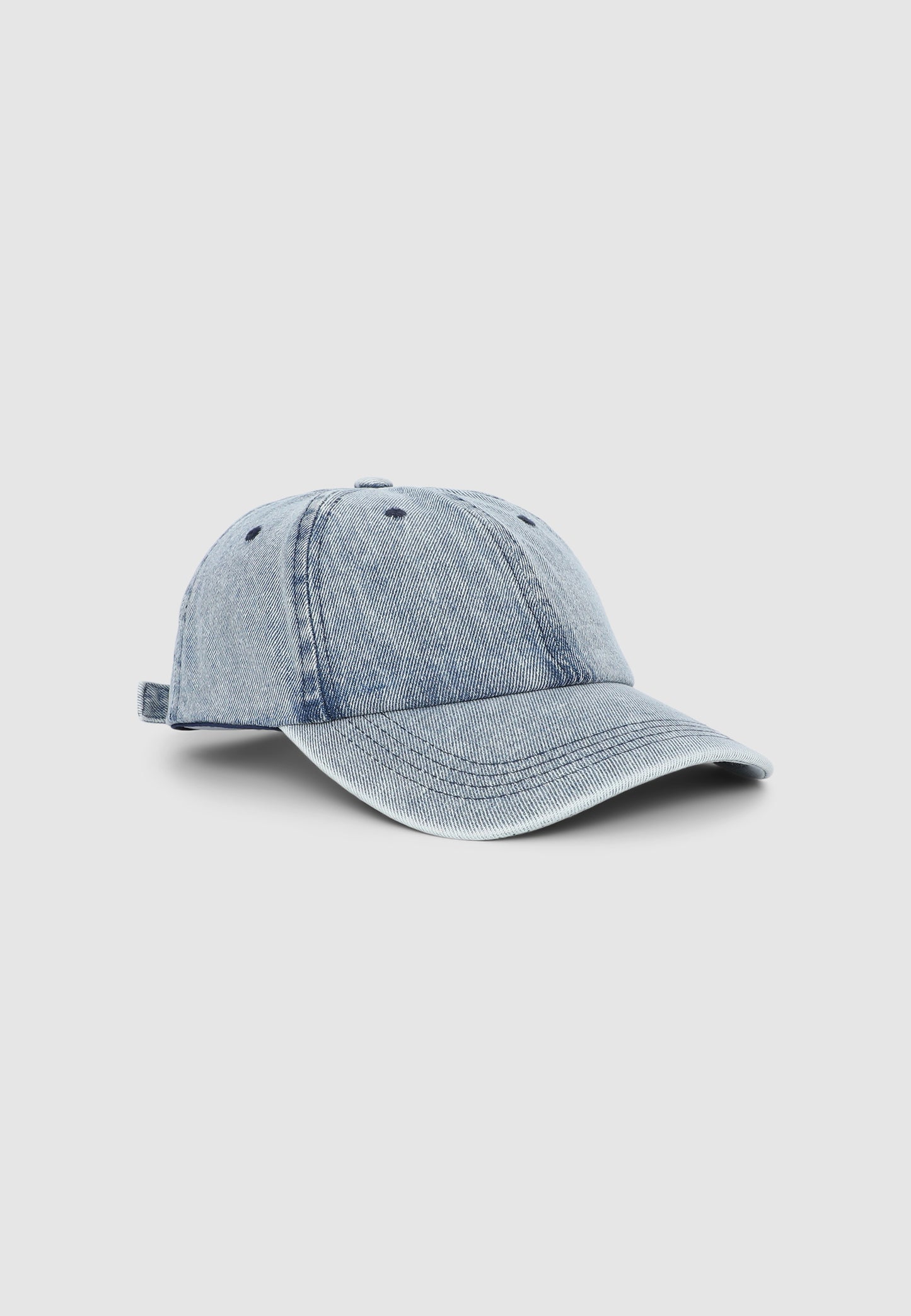 Woman Small-Hat