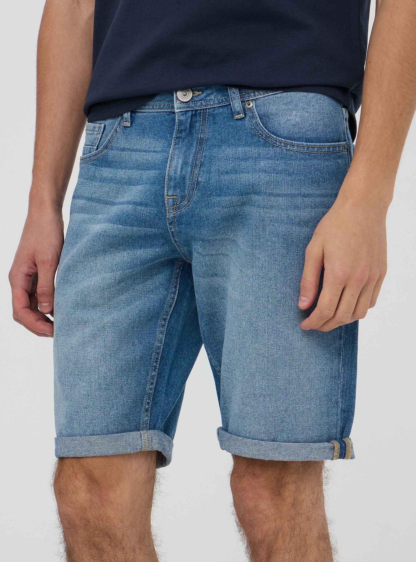 Man Short pants jeans