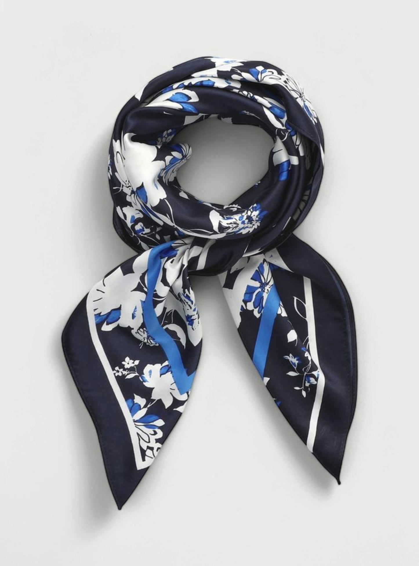 Woman Scarves/Foulard