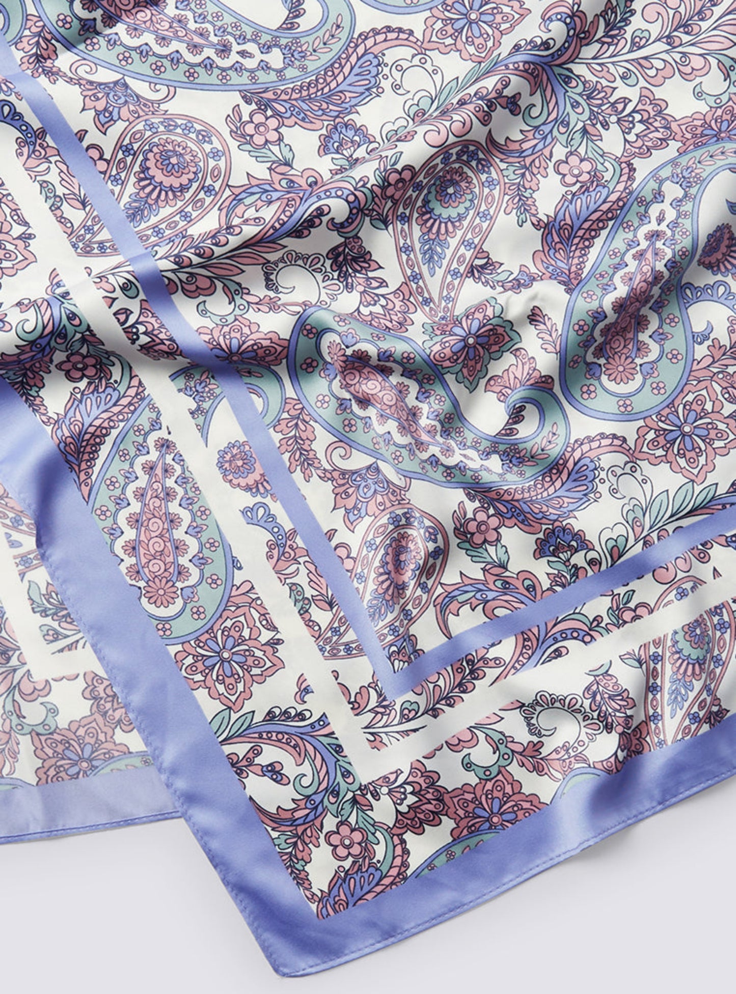 Woman Scarves/Foulard