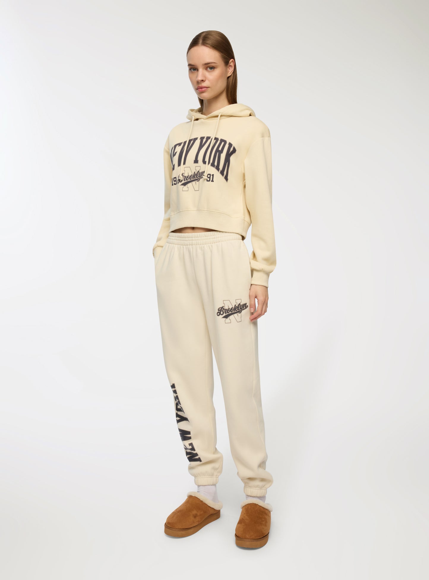 Woman Full-length gym pants