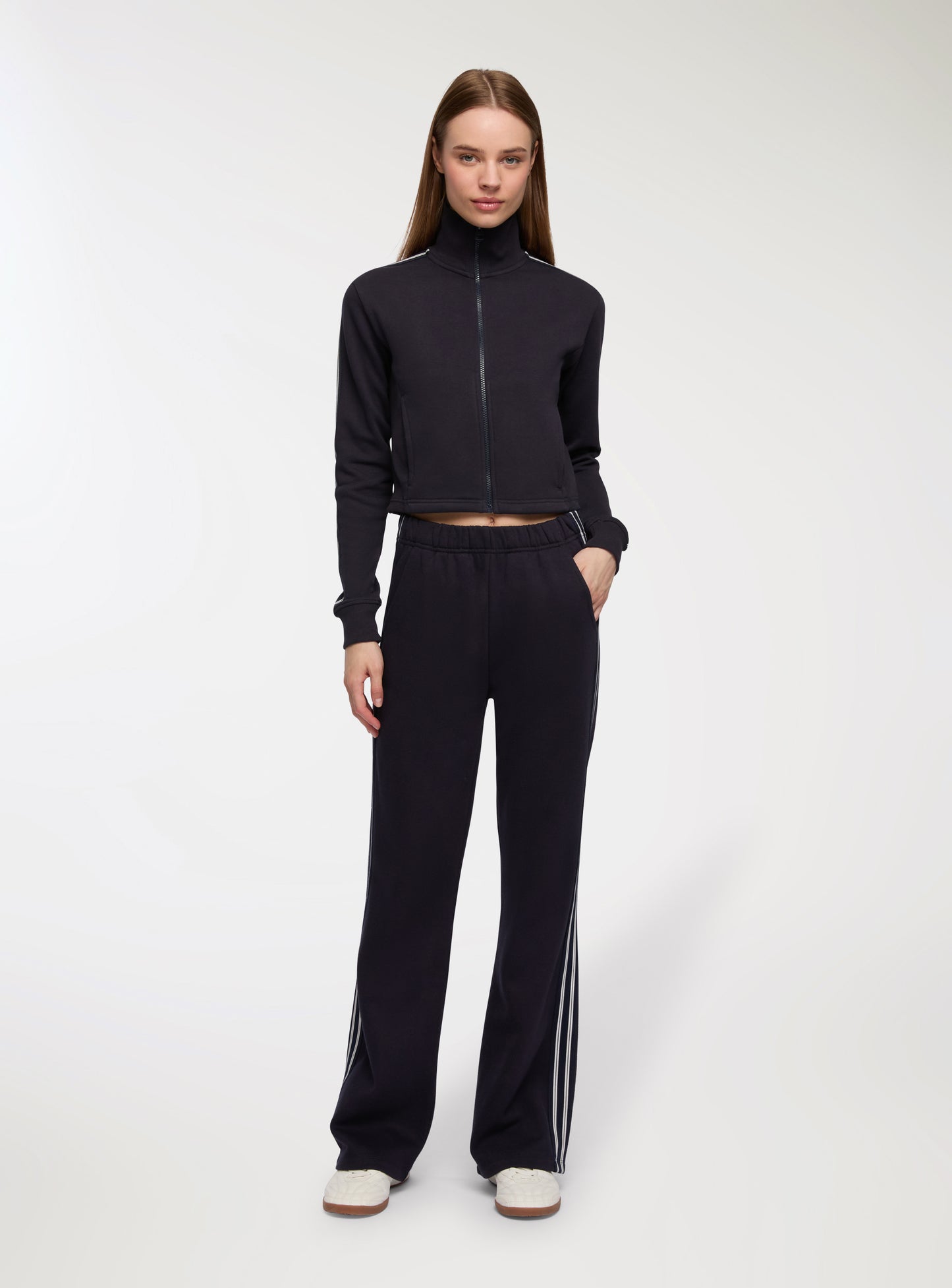 Woman Full-length gym pants