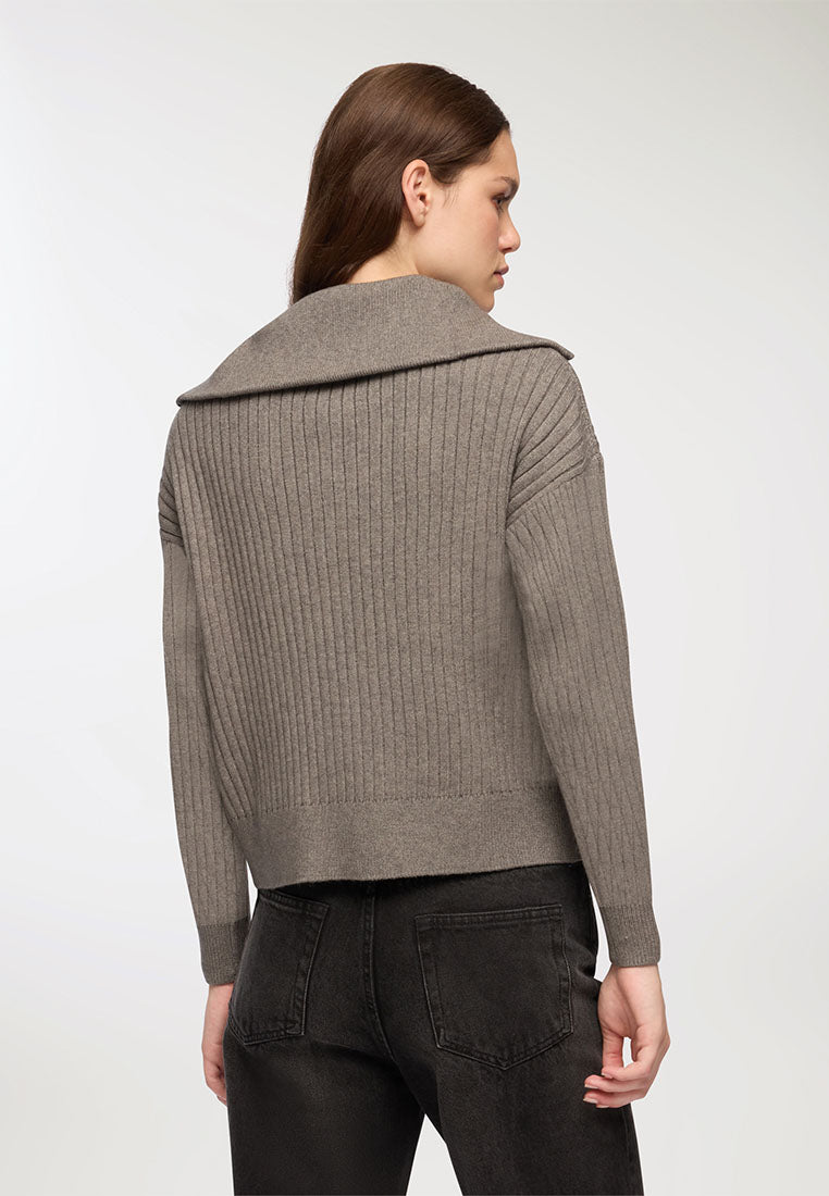 Woman Sweater 3-5